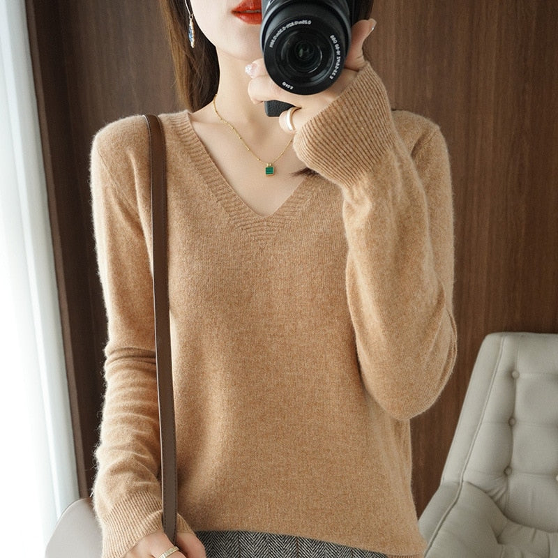 Knitted Pullovers V-neck