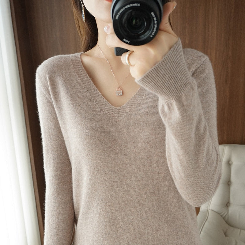 Knitted Pullovers V-neck