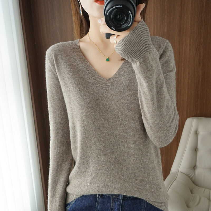 Knitted Pullovers V-neck