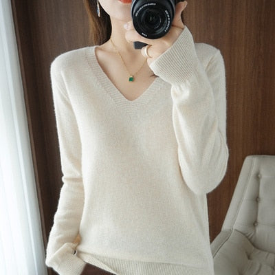 Knitted Pullovers V-neck