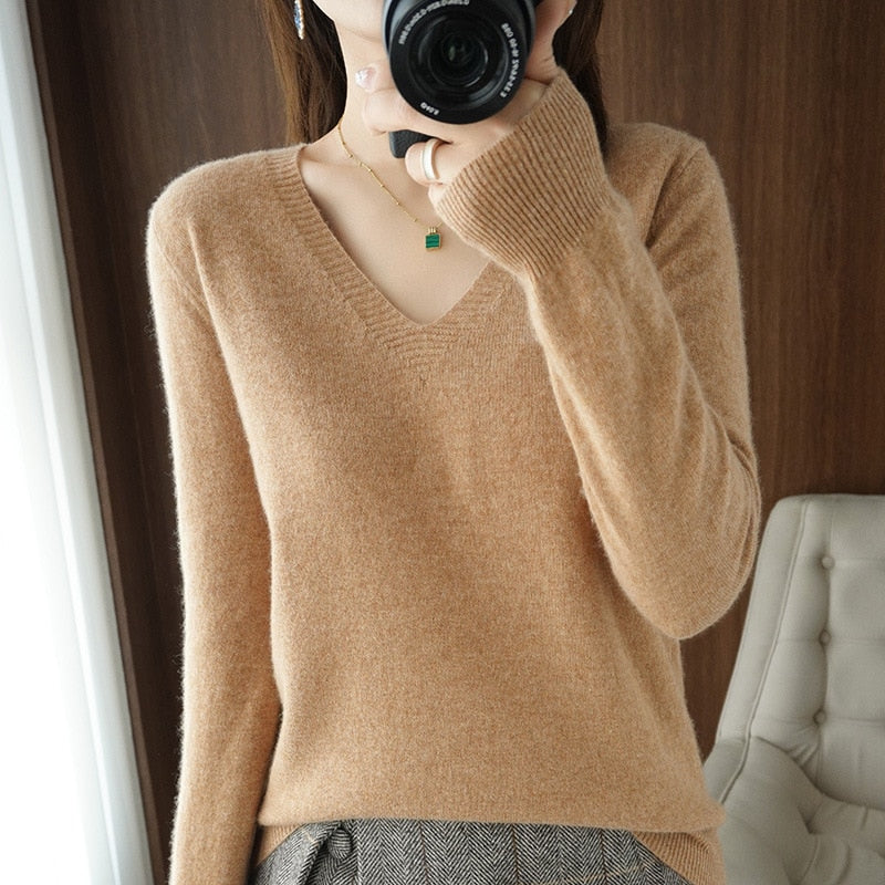 Knitted Pullovers V-neck