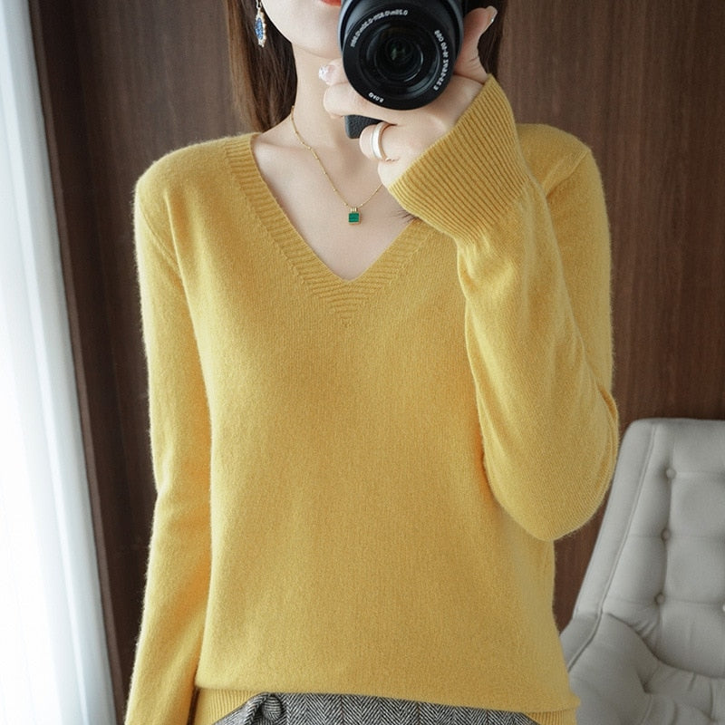 Knitted Pullovers V-neck