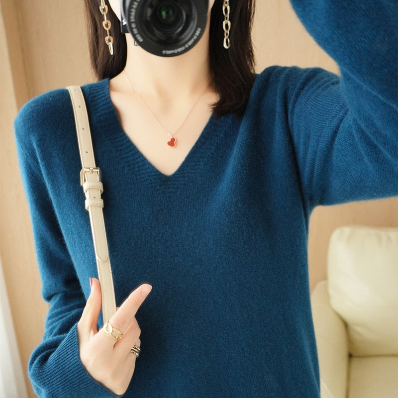 Knitted Pullovers V-neck